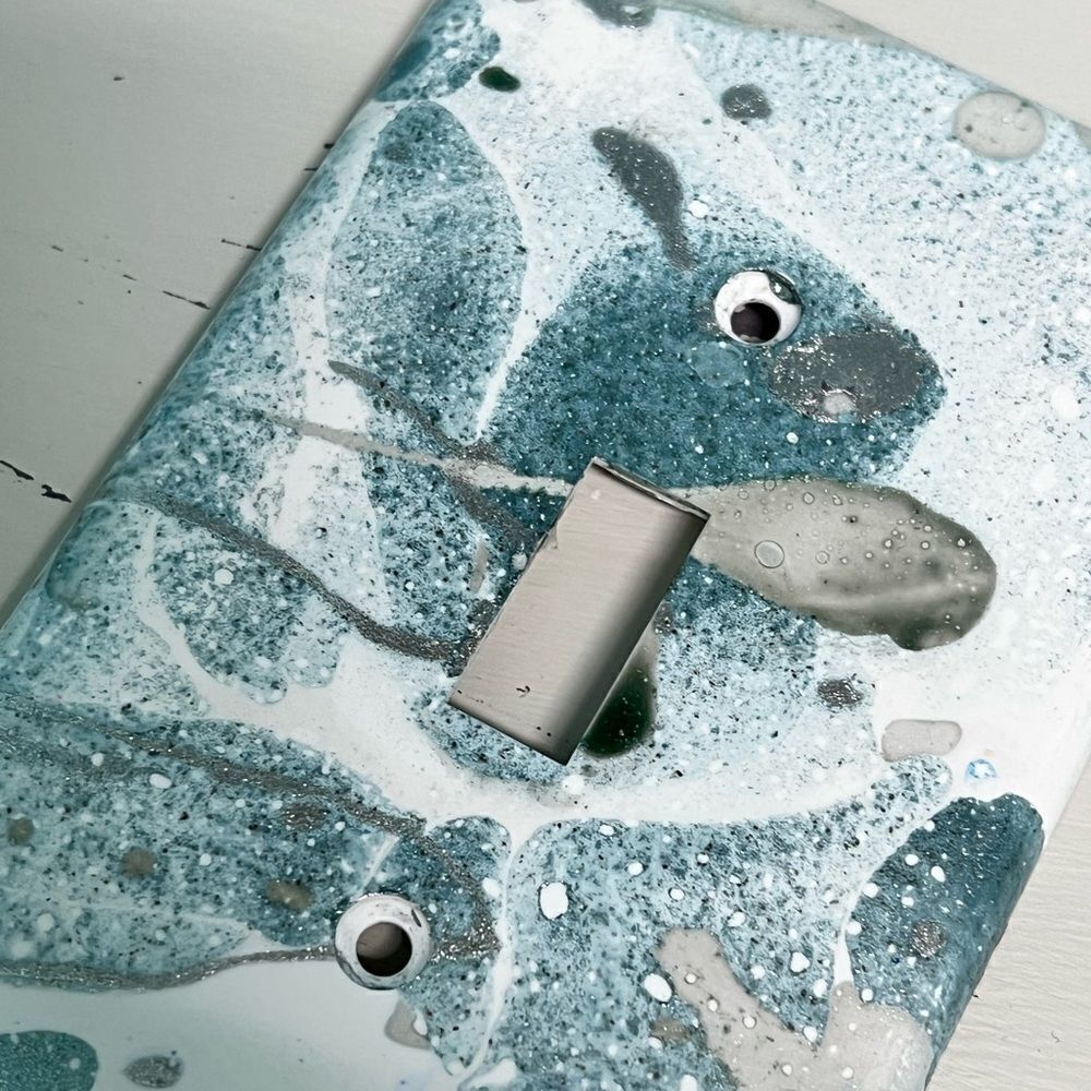 HANDCRAFTED Hand-Painted Light Switch Wall Pl… - Picture 3 of 4